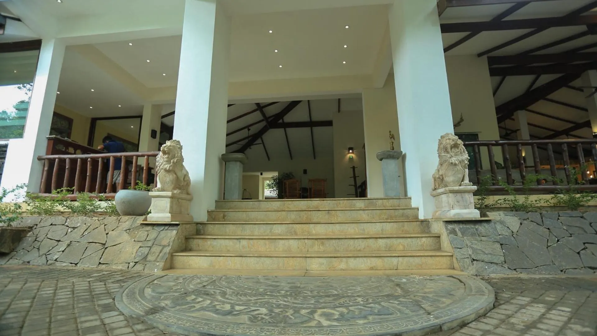 Royal Retreat, Sigiriya 5 Mins To Sigiriya Rock Hotel 4*,