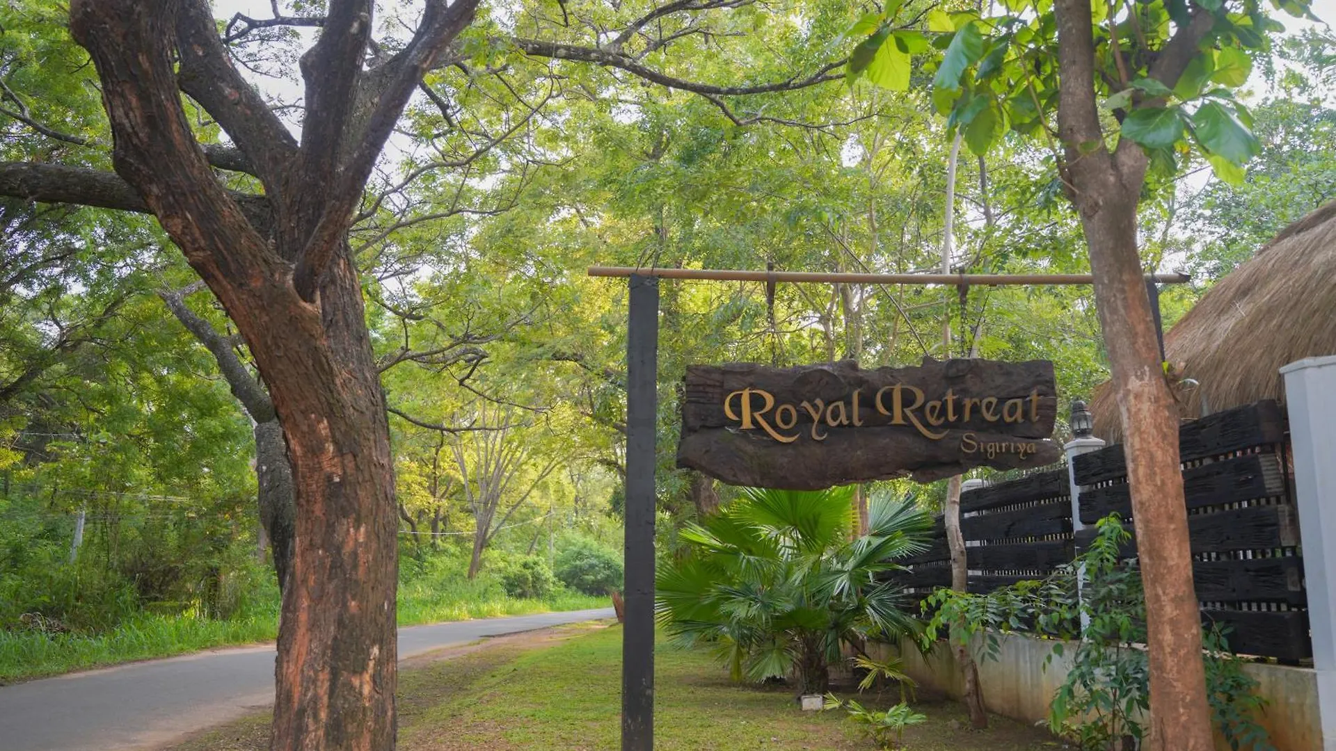 Royal Retreat, Sigiriya 5 Mins To Sigiriya Rock Hotel 4*,  Sri Lanka