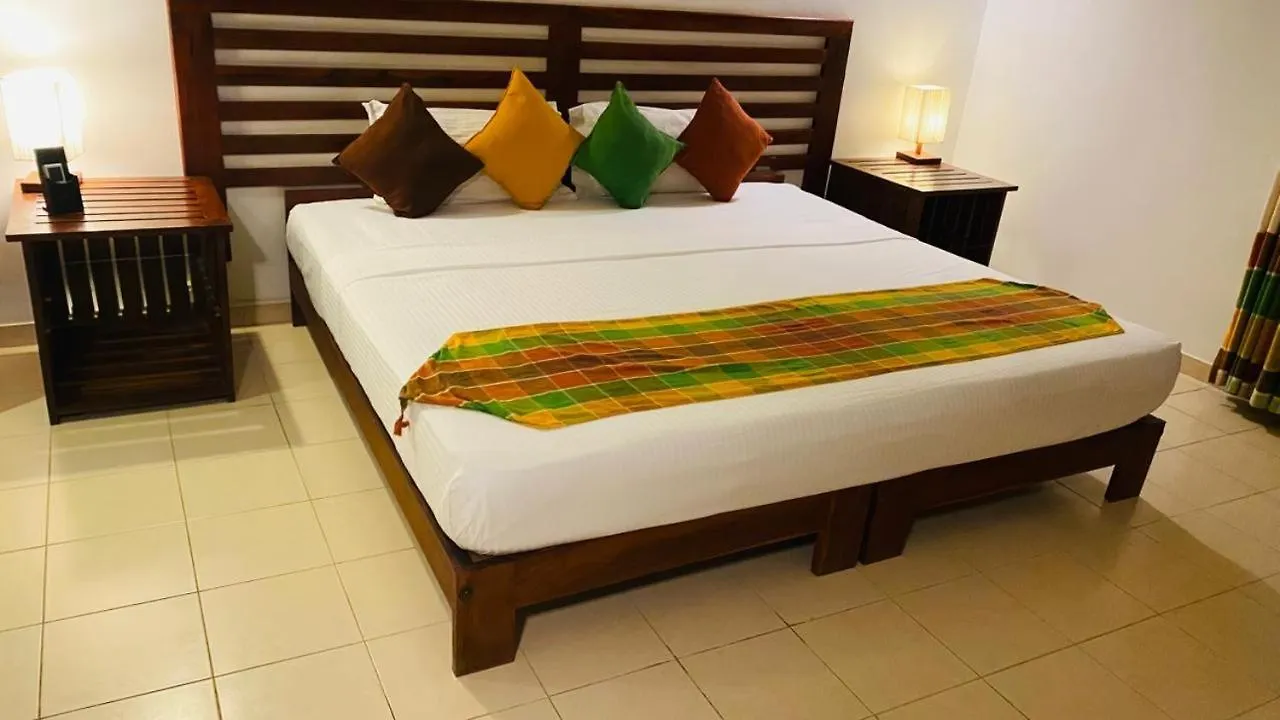Royal Retreat, Sigiriya 5 Mins To Sigiriya Rock Hotel 4*,