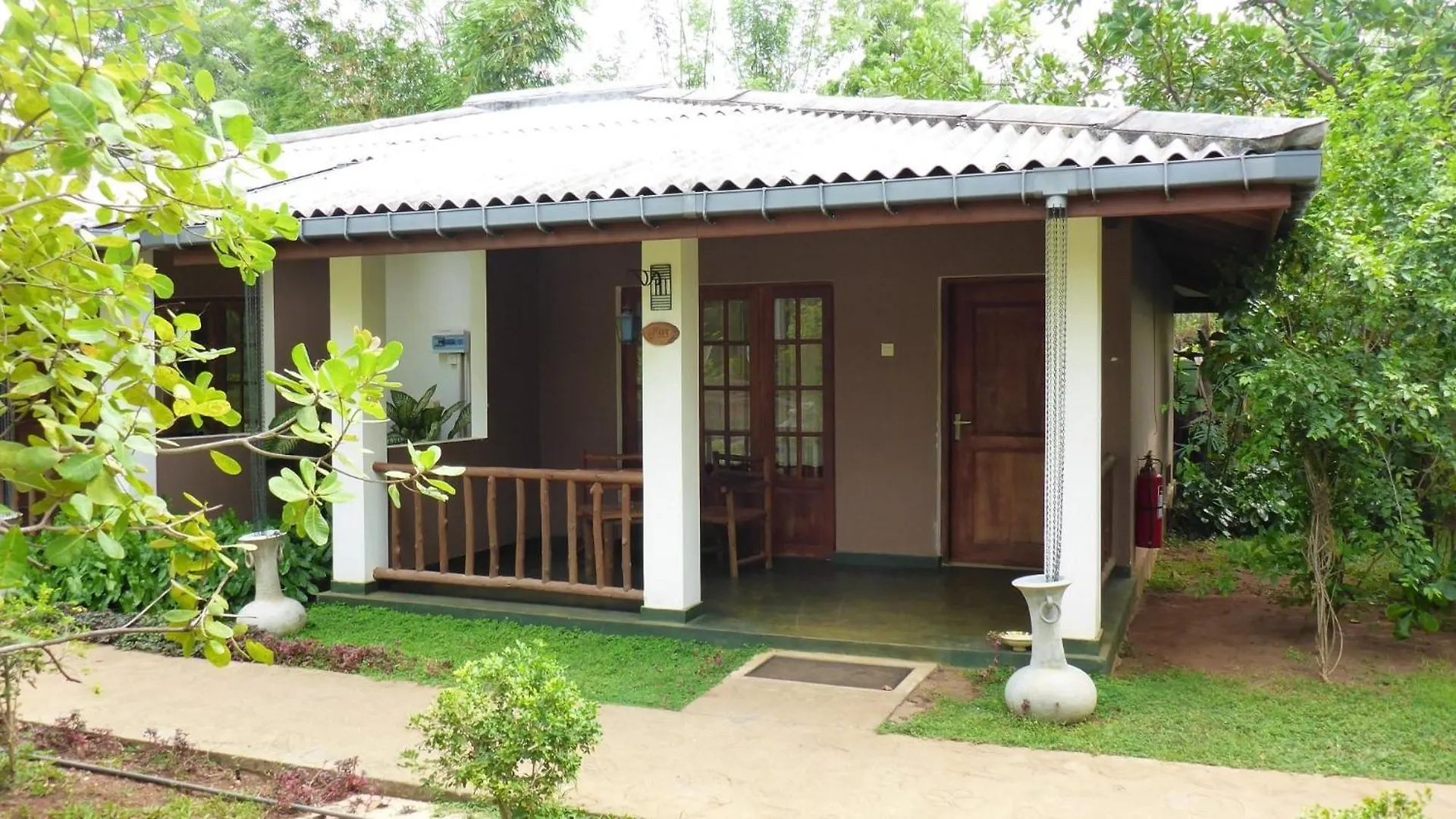 ****  Royal Retreat, Sigiriya 5 Mins To Sigiriya Rock Hotel Sri Lanka