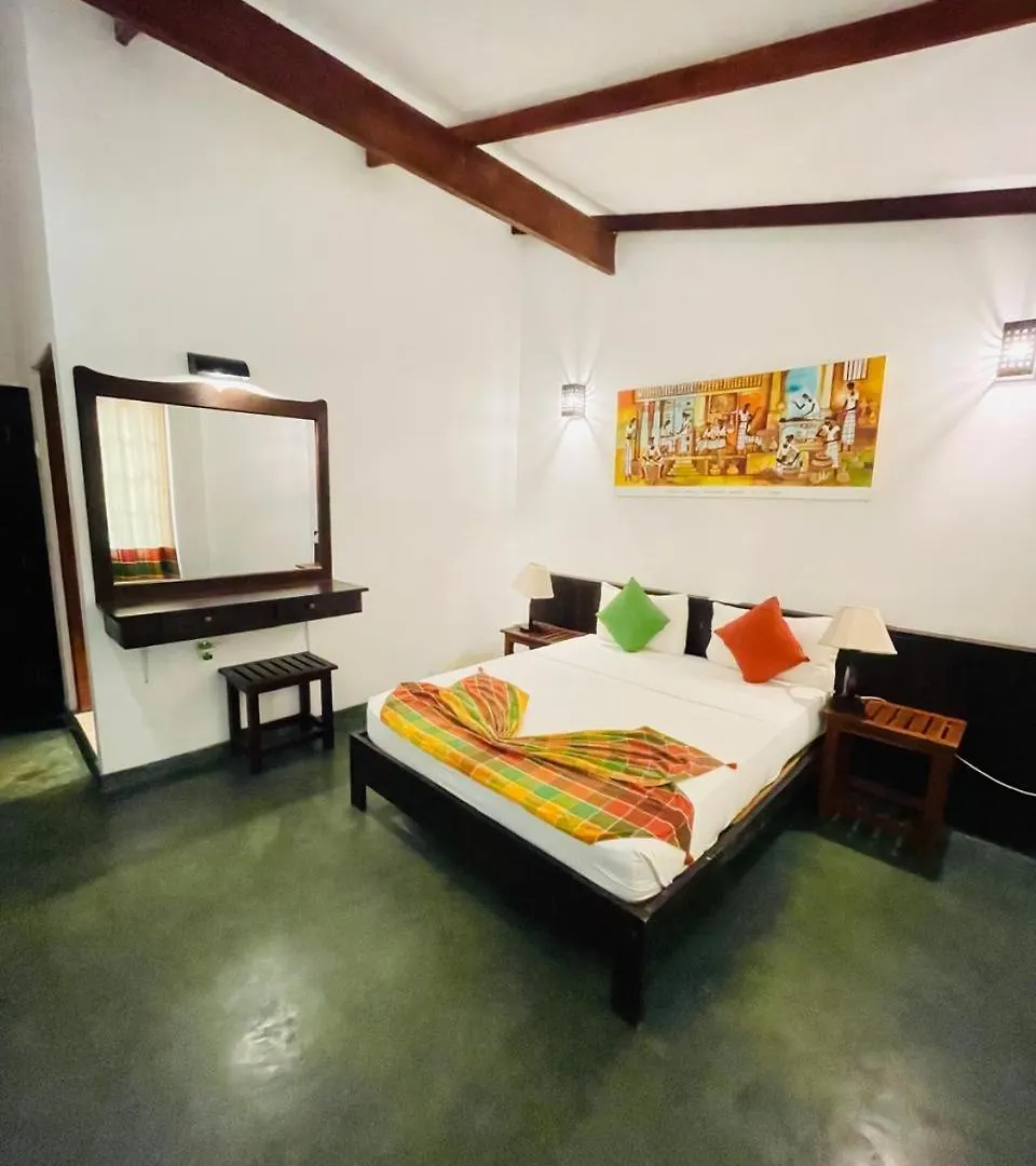Royal Retreat, Sigiriya 5 Mins To Sigiriya Rock Hotel
